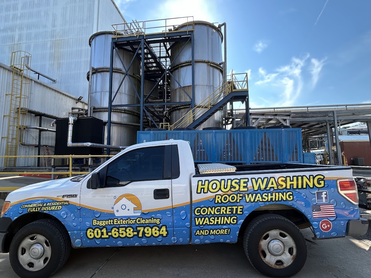 Baggett Exterior Cleaning work truck parked at a commercial job site